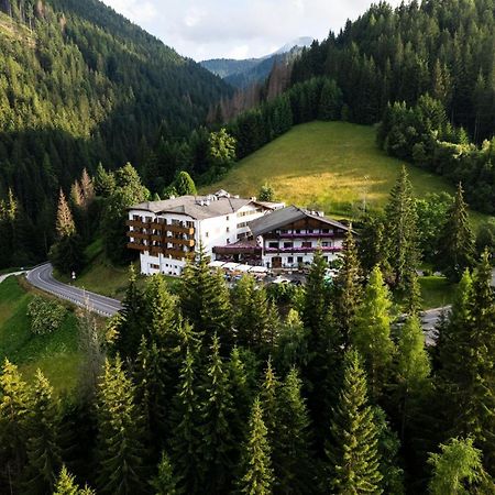 Ganischgerhof Mountain Resort & Spa โนวาโปเนนเต ภายนอก รูปภาพ